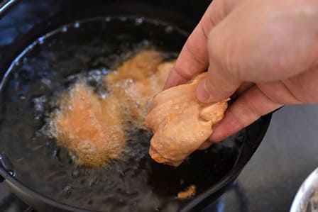 닭튀김 1차 튀기기 160도