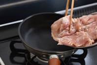 닭고기 간장조림 껍질 굽기